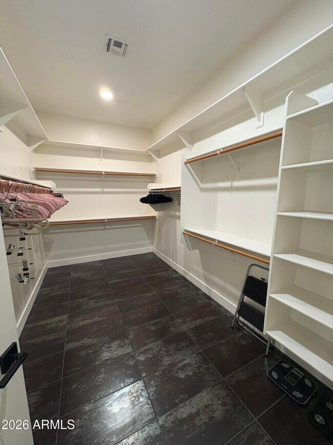 Building Photo - 39620 N Majesty Ct