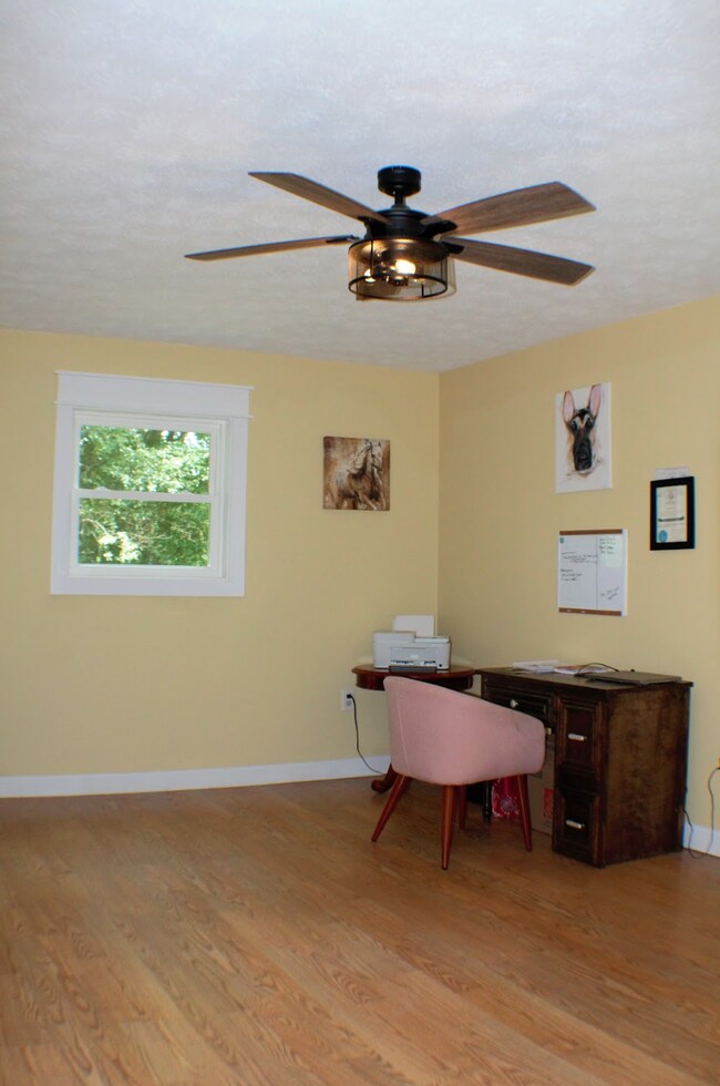 Building Photo - "Charming 3-Bed Retreat with Finished Basement & Fireplace in Scenic Mills River!" Furnished