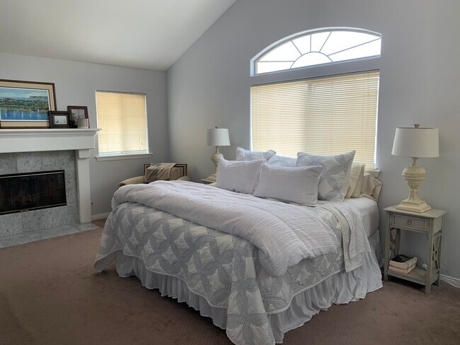 Building Photo - 2224 Ruhland Ave