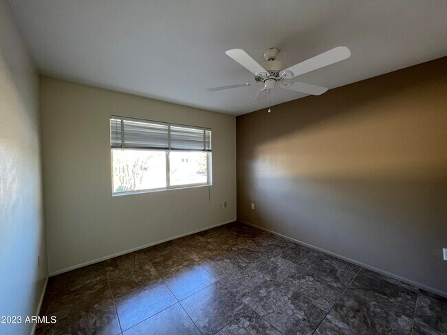 Building Photo - 10939 W Saratoga Cir