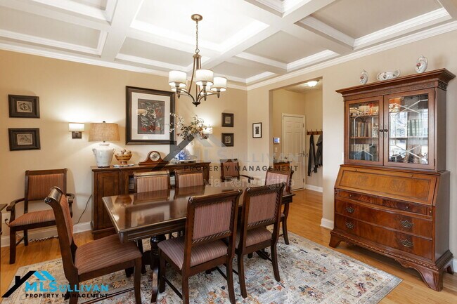 Building Photo - 913 Beech Glen Dr