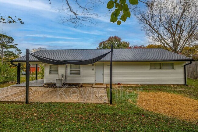 Building Photo - 316 Sky Dr