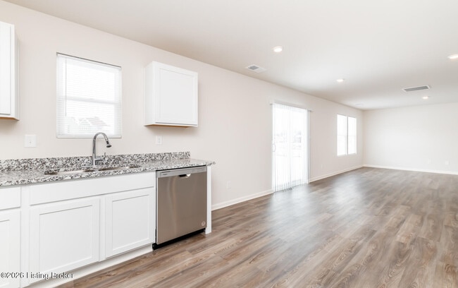 Building Photo - 104 Cool Crk Ct