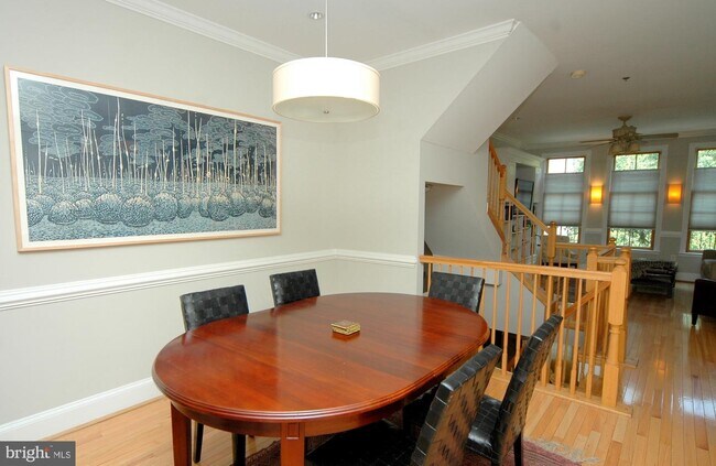 Building Photo - 706 S Bond St