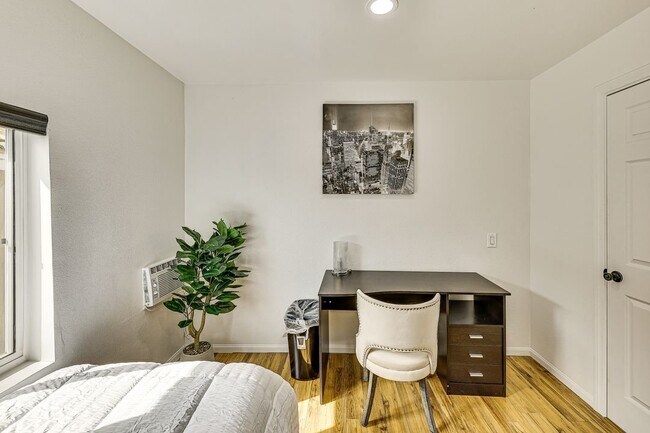 Building Photo - 6920 Palermo Pl
