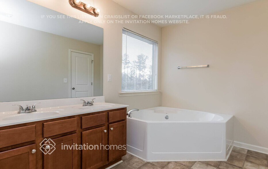 Building Photo - 1492 Ewing Farm Dr