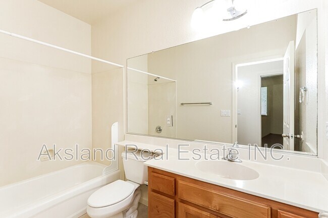 Building Photo - 936 Heartland Dr
