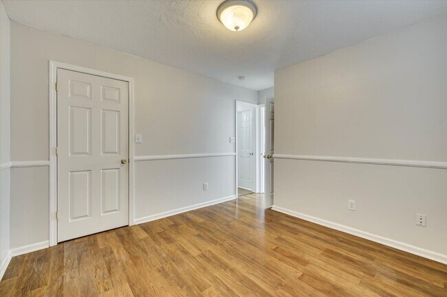 Building Photo - 150 Portofino Ln SW