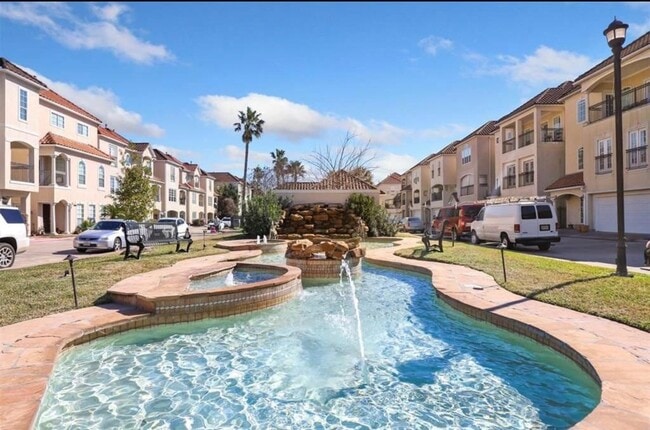 Building Photo - 7150 Windwater Pkwy N