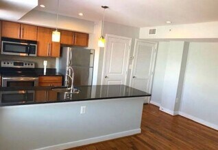 Building Photo - 420 16th St SE