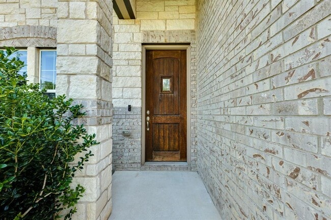 Building Photo - 101 Split Oak Dr