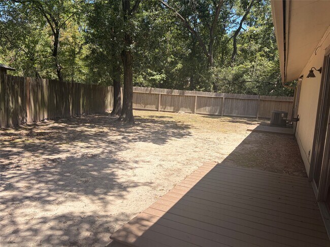 Building Photo - 9 Wolfhound Ln