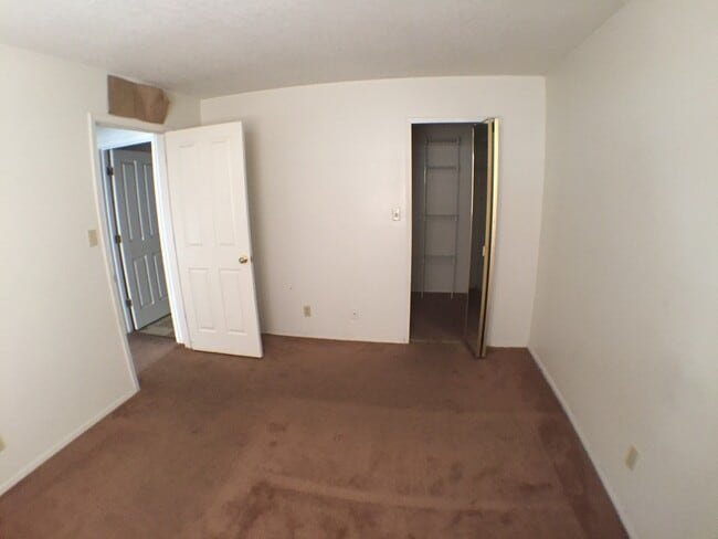 Building Photo - Cozy North Hills Home