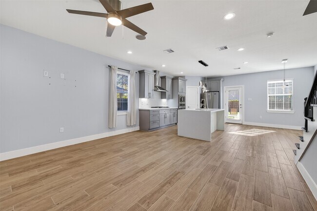 Building Photo - 10021 Alfred Ln