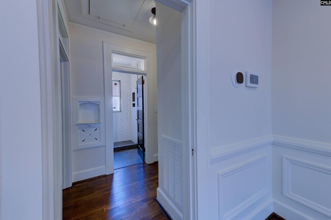Building Photo - 2405 Sumter St