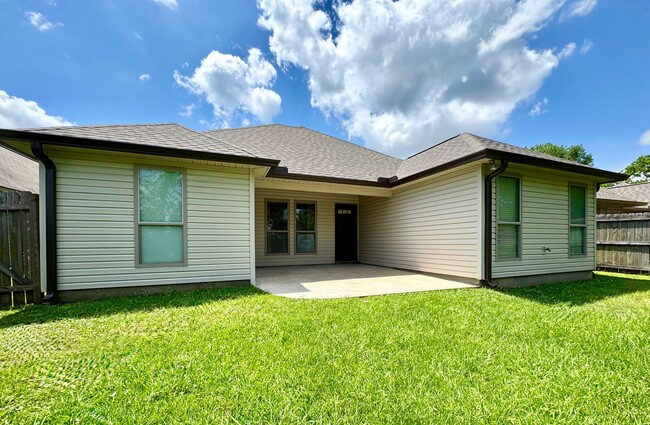 Building Photo - Move-In Ready 3 Bed, 2 Bath Home in Prairi...