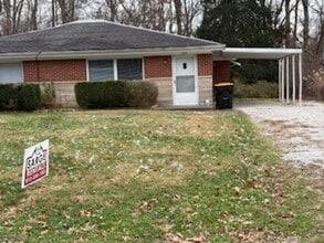 Building Photo - 2 bed / 1 bath duplex in country setting