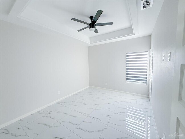 Building Photo - 13 Puffin Ave