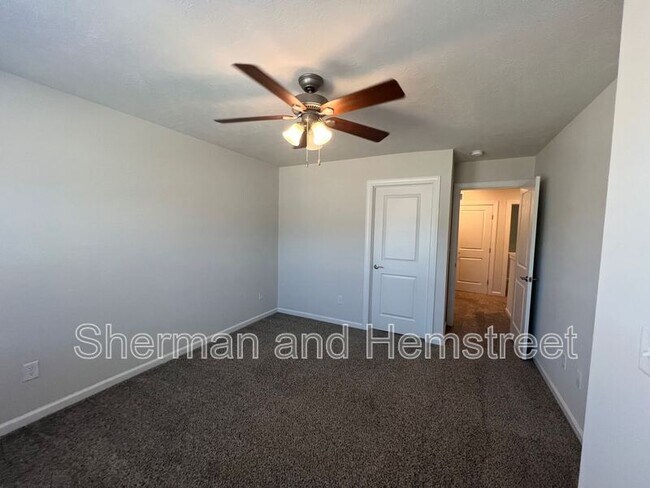 Building Photo - 2053 Lotus Dr