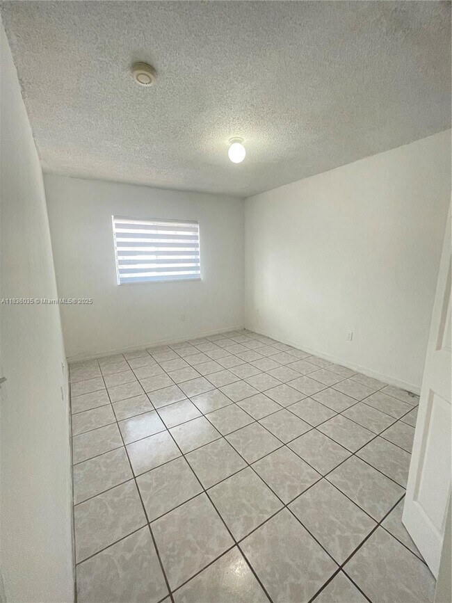 Building Photo - 15869 SW 70th Terrace