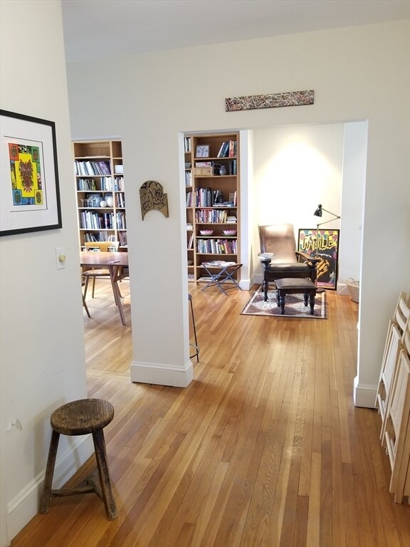 Building Photo - 32 Shepard St