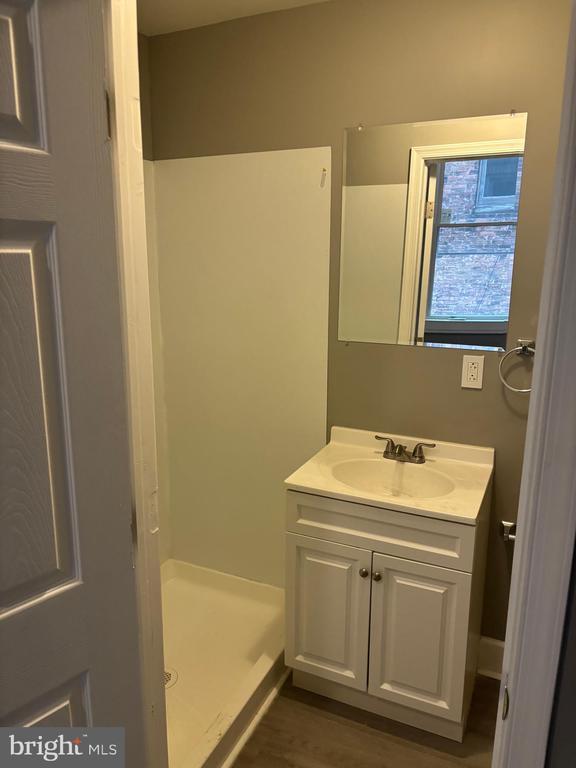 Building Photo - 2124 Maryland Ave