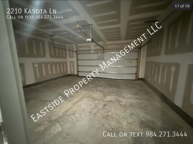Building Photo - 2210 Kasota Ln