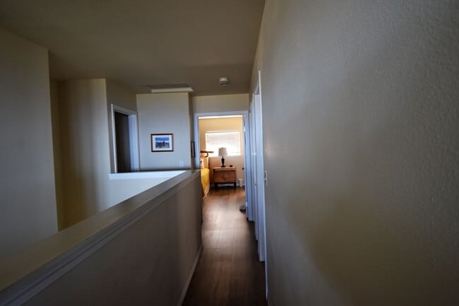 Building Photo - Palisades 4 Bedroom 3 Bath Home