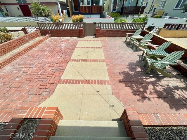 Building Photo - 25 9th St
