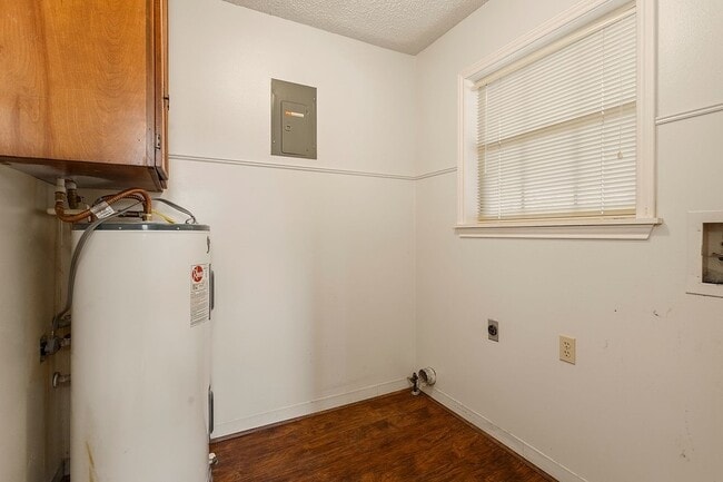 Building Photo - 1407 Key St