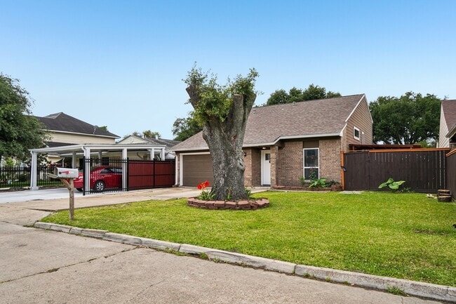 Building Photo - 9721 Debbie Ln