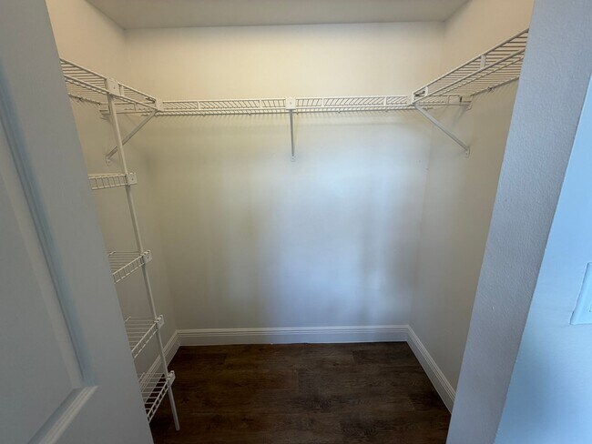 Building Photo - 5321 Summerlin Woods Dr