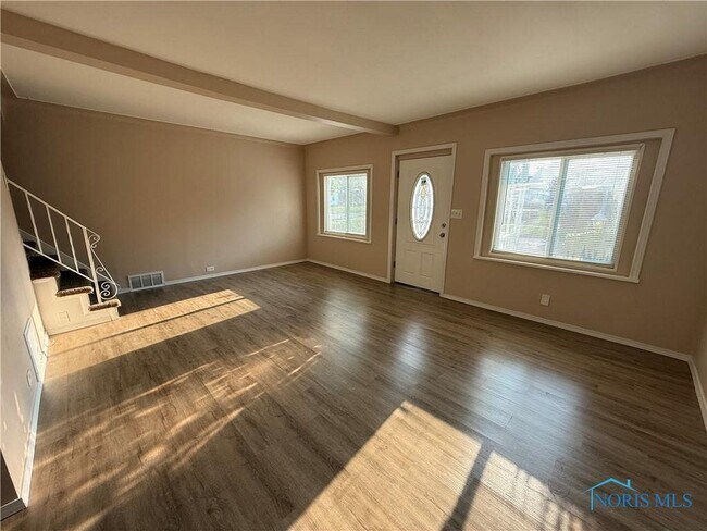 Building Photo - 3319 Maple St