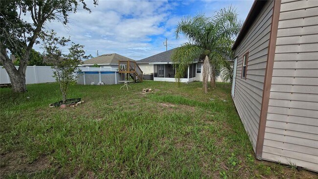 Building Photo - 1905 Myakka Ct