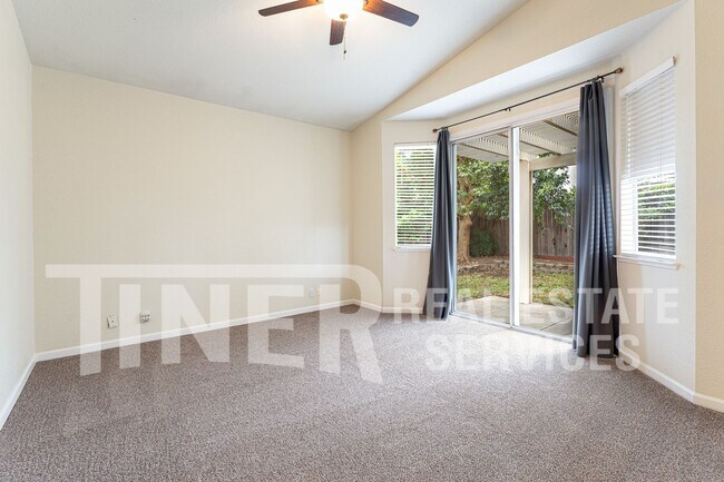Building Photo - 149 Canberra Ct