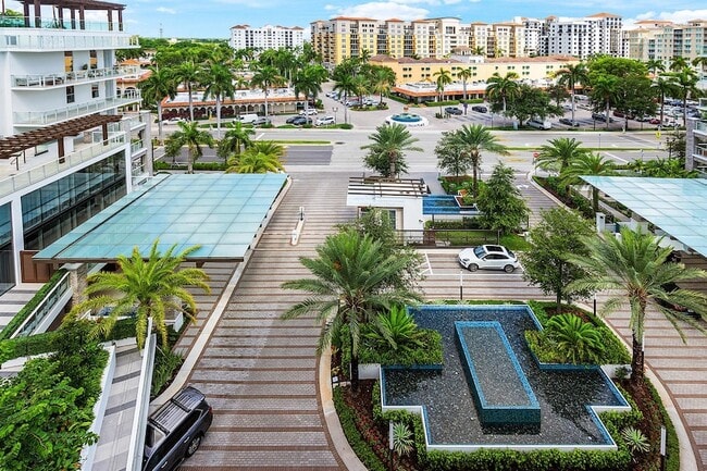 Building Photo - 210 SE Mizner Blvd