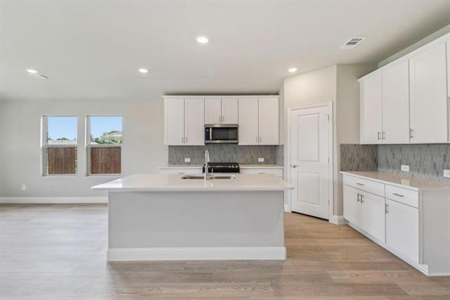 Building Photo - 600 Stagg St