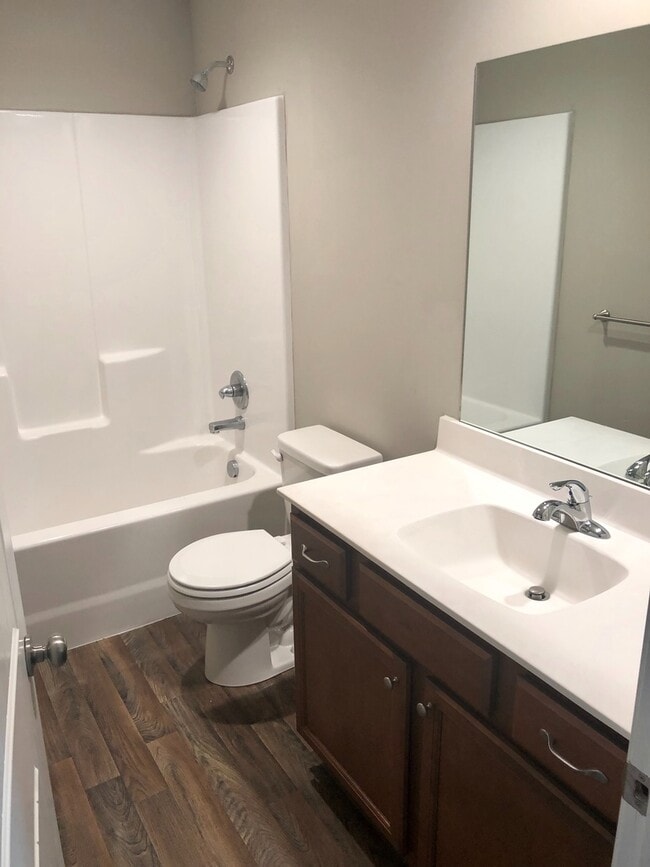 Building Photo - 4 Bed Attached Villa in Blue Springs