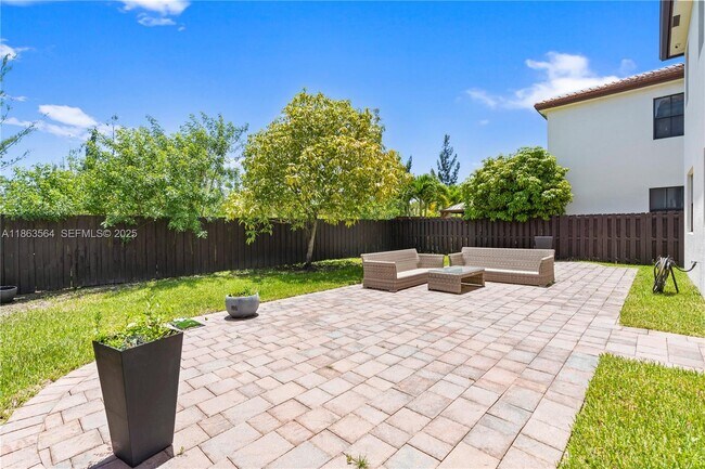 Building Photo - 9974 NW 86th Terrace