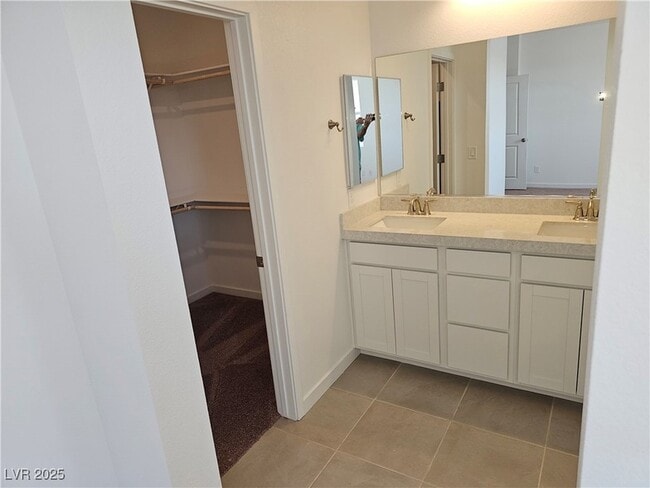 Building Photo - 187 Vanhoy Ave