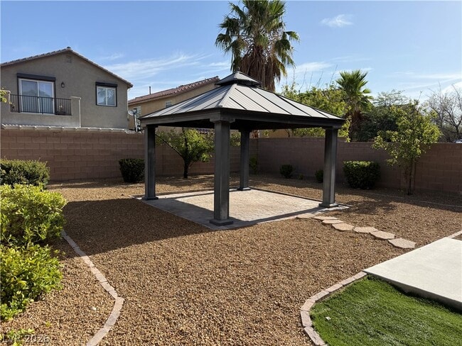 Building Photo - 9412 Santana Siesta Ave