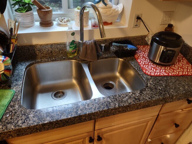 Kitchen - 11257 S Cedar View Cir