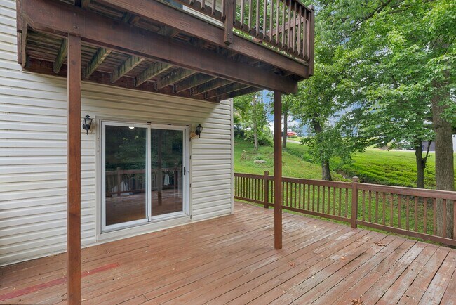 Building Photo - 505 4th