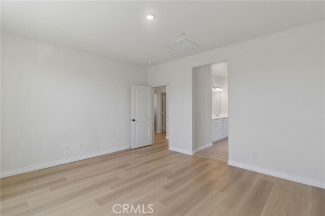 Building Photo - 2811 E Kendall Ln