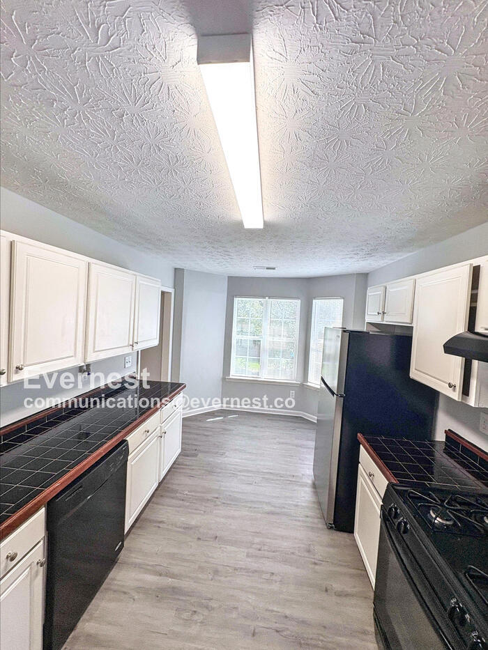Building Photo - 305 Renee Dawn Ct