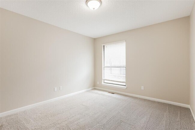Building Photo - 11225 Cimarron Dr
