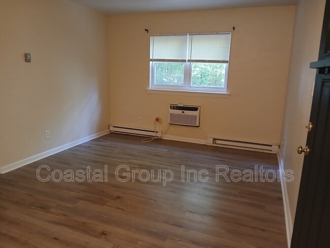 Building Photo - 1438 Kingston Ave