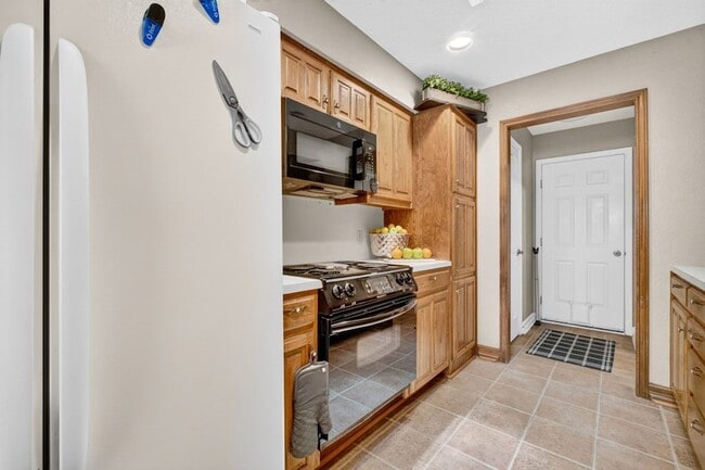 Building Photo - 3203 Tealwood Pl