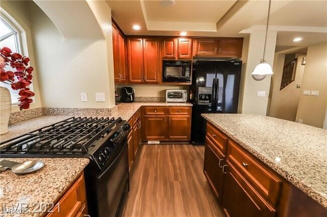 Building Photo - 8450 W Sapphire St