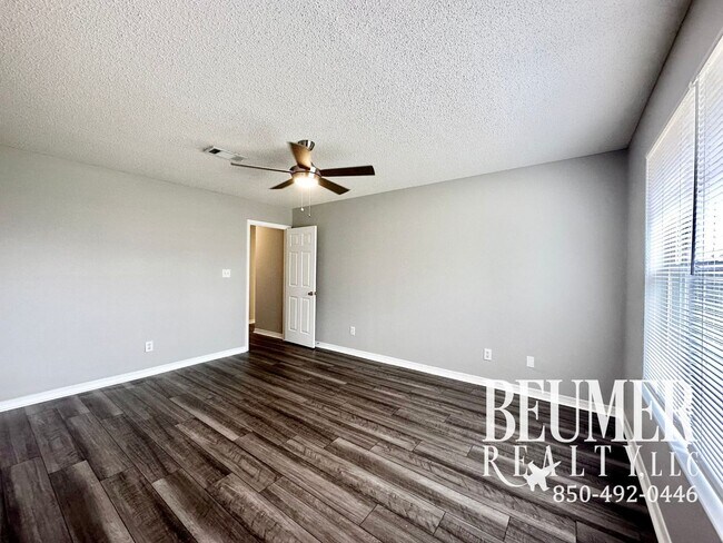Building Photo - 3br/2ba minutes to NAS back gate